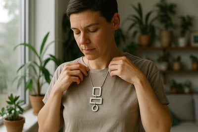 Top 7 Gender-Neutral Jewelry Trends 2025