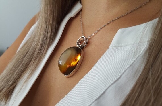 Amber necklace benefits Clearance