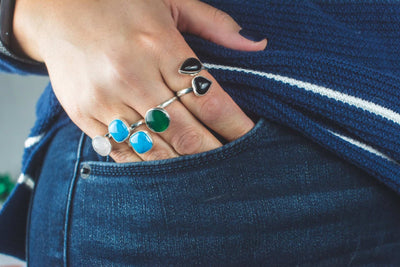 Jewelry to Wear With Jeans: Fashion Guide